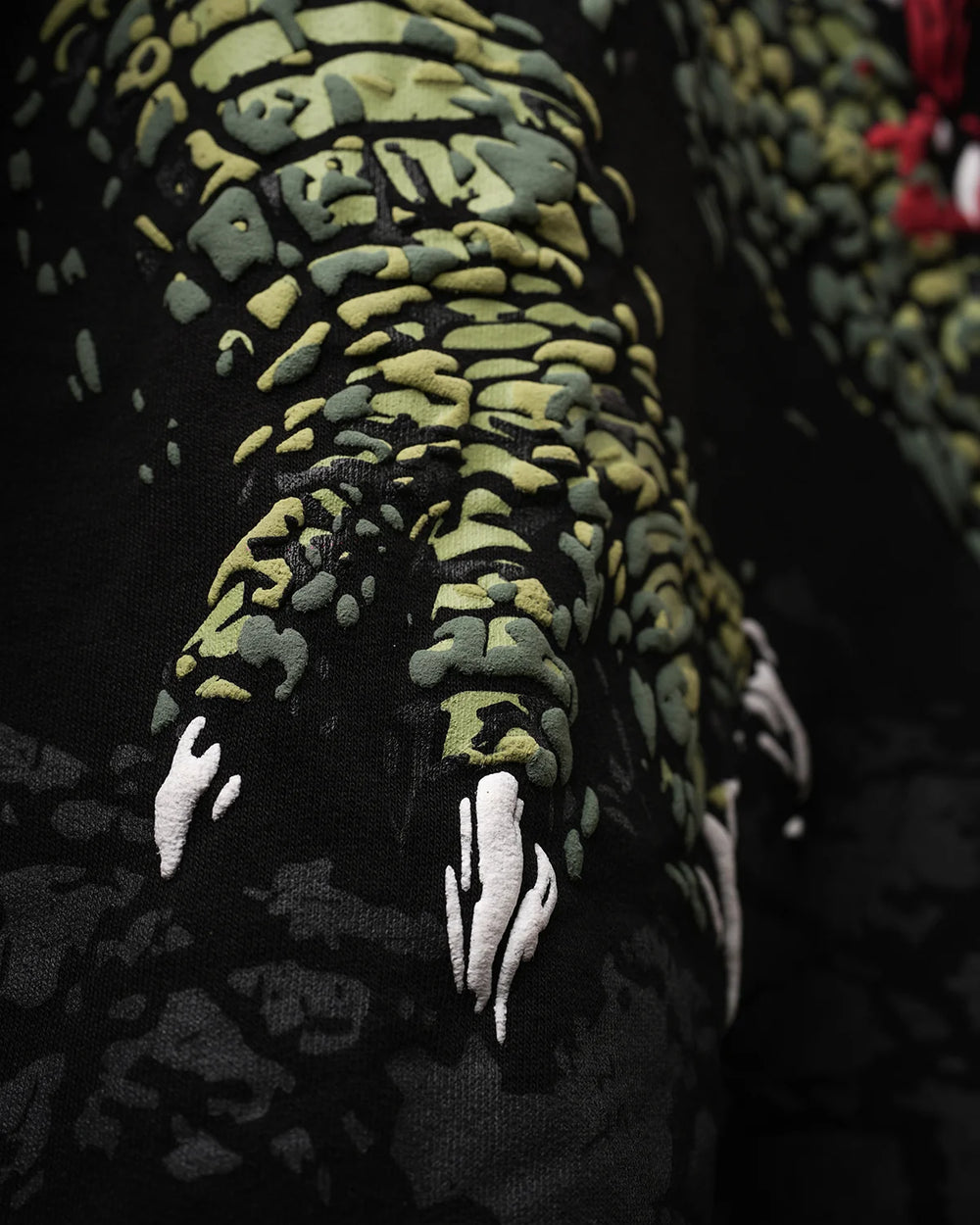 BLACK CROCODILE TEES