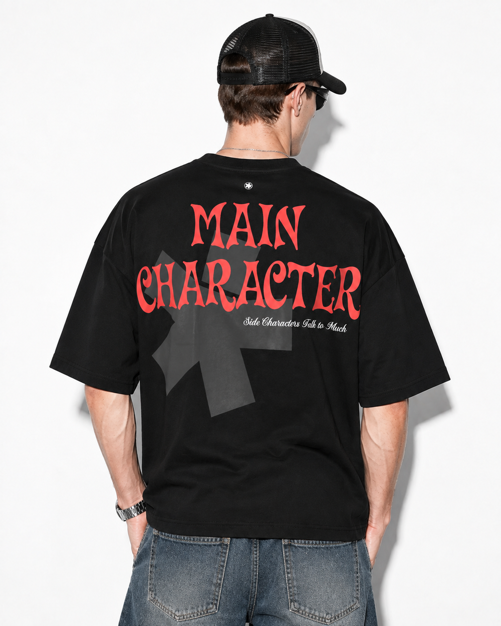 MAIN CHARACTER